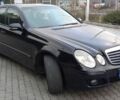 Черный Мерседес Е-Класс, объемом двигателя 2.2 л и пробегом 379 тыс. км за 7800 $, фото 1 на Automoto.ua