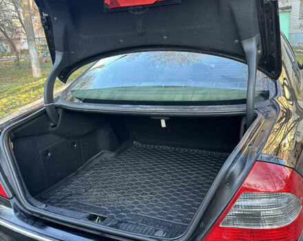 Чорний Мерседес Е-Клас, об'ємом двигуна 3 л та пробігом 196 тис. км за 7200 $, фото 14 на Automoto.ua