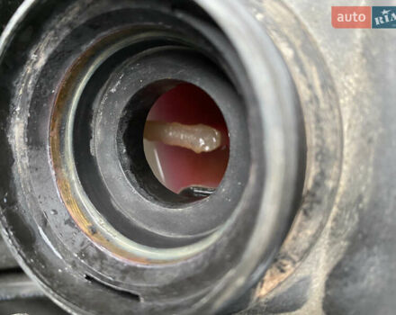 Черный Мерседес Е-Класс, объемом двигателя 2.2 л и пробегом 297 тыс. км за 8900 $, фото 16 на Automoto.ua