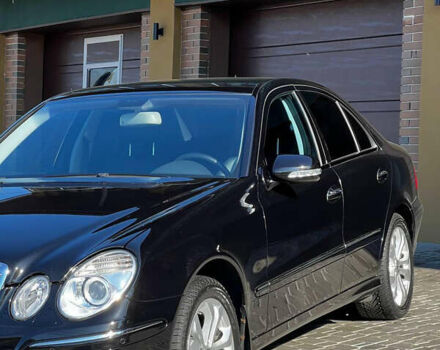 Черный Мерседес Е-Класс, объемом двигателя 3 л и пробегом 138 тыс. км за 15400 $, фото 4 на Automoto.ua