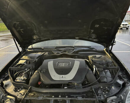 Мерседес Е-Клас 2008 у Чернігові на Automoto.ua Чорний Мерседес Е-Клас, об'ємом двигуна 3 л та пробігом 291 тис. км за 9200 $, фото 17 на Automoto.ua