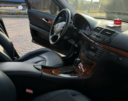 Чорний Мерседес Е-Клас, об'ємом двигуна 2.15 л та пробігом 380 тис. км за 10200 $, фото 35 на Automoto.ua