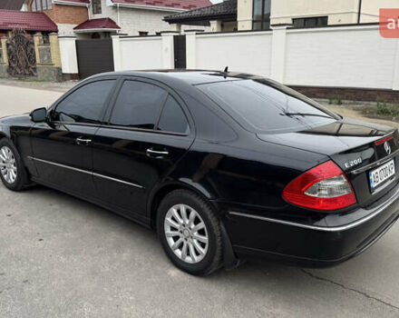 Чорний Мерседес Е-Клас, об'ємом двигуна 1.8 л та пробігом 125 тис. км за 10000 $, фото 5 на Automoto.ua