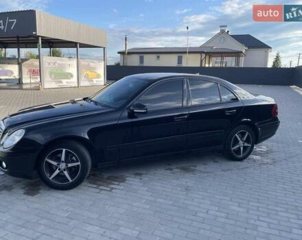 Чорний Мерседес Е-Клас, об'ємом двигуна 2.15 л та пробігом 275 тис. км за 7700 $, фото 5 на Automoto.ua