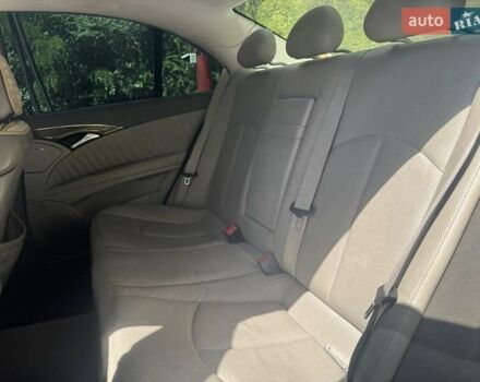 Чорний Мерседес Е-Клас, об'ємом двигуна 3.5 л та пробігом 312 тис. км за 6950 $, фото 34 на Automoto.ua