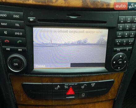 Черный Мерседес Е-Класс, объемом двигателя 2.2 л и пробегом 297 тыс. км за 8900 $, фото 27 на Automoto.ua