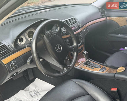 Чорний Мерседес Е-Клас, об'ємом двигуна 2.99 л та пробігом 390 тис. км за 12700 $, фото 14 на Automoto.ua