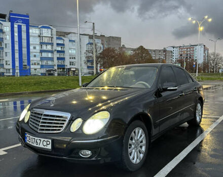 Мерседес Е-Клас 2008 у Чернігові на Automoto.ua Чорний Мерседес Е-Клас, об'ємом двигуна 3 л та пробігом 291 тис. км за 9200 $, фото 5 на Automoto.ua