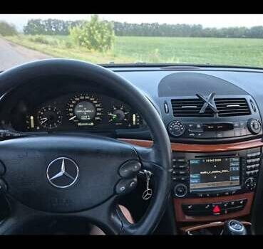 Черный Мерседес Е-Класс, объемом двигателя 2.15 л и пробегом 249 тыс. км за 8500 $, фото 6 на Automoto.ua