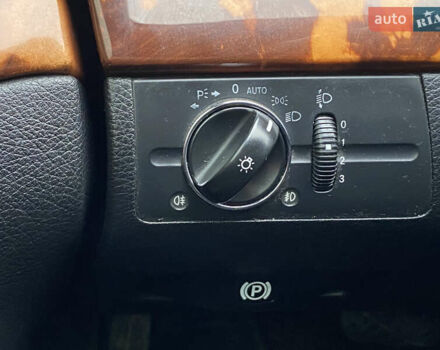 Черный Мерседес Е-Класс, объемом двигателя 2.2 л и пробегом 297 тыс. км за 8900 $, фото 26 на Automoto.ua