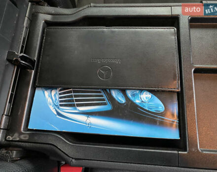Черный Мерседес Е-Класс, объемом двигателя 2.2 л и пробегом 297 тыс. км за 8900 $, фото 22 на Automoto.ua