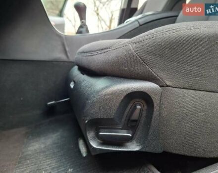 Чорний Мерседес Е-Клас, об'ємом двигуна 1.8 л та пробігом 340 тис. км за 8500 $, фото 16 на Automoto.ua