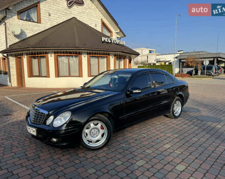 Чорний Мерседес Е-Клас, об'ємом двигуна 2.15 л та пробігом 380 тис. км за 10200 $, фото 17 на Automoto.ua
