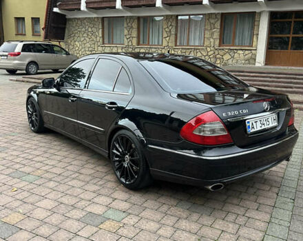 Черный Мерседес Е-Класс, объемом двигателя 2.99 л и пробегом 370 тыс. км за 10600 $, фото 2 на Automoto.ua