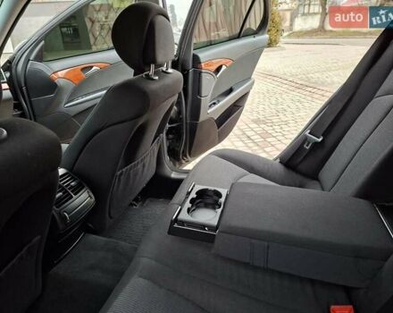 Чорний Мерседес Е-Клас, об'ємом двигуна 1.8 л та пробігом 340 тис. км за 8500 $, фото 12 на Automoto.ua