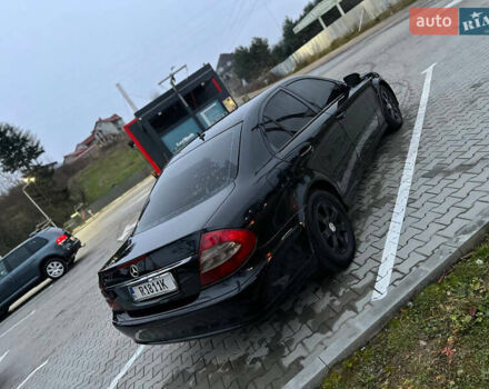 Черный Мерседес Е-Класс, объемом двигателя 2.15 л и пробегом 323 тыс. км за 7800 $, фото 4 на Automoto.ua