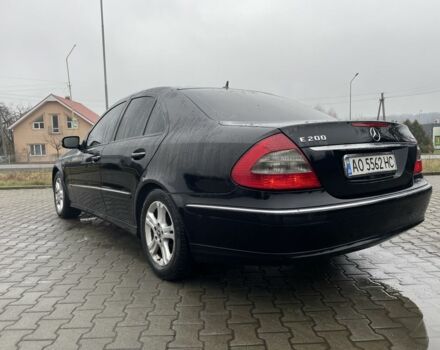 Черный Мерседес Е-Класс, объемом двигателя 2.1 л и пробегом 375 тыс. км за 8200 $, фото 5 на Automoto.ua