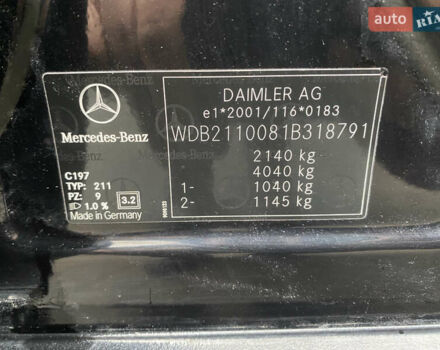 Черный Мерседес Е-Класс, объемом двигателя 2.2 л и пробегом 297 тыс. км за 8900 $, фото 21 на Automoto.ua