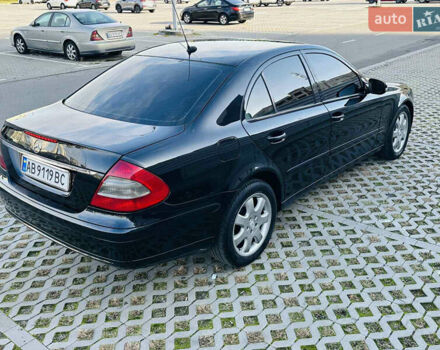 Черный Мерседес Е-Класс, объемом двигателя 2.15 л и пробегом 470 тыс. км за 7999 $, фото 4 на Automoto.ua