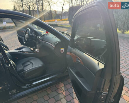 Чорний Мерседес Е-Клас, об'ємом двигуна 2.15 л та пробігом 380 тис. км за 10200 $, фото 41 на Automoto.ua