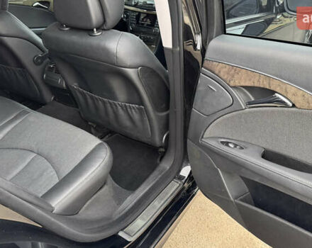 Чорний Мерседес Е-Клас, об'ємом двигуна 1.8 л та пробігом 125 тис. км за 10000 $, фото 11 на Automoto.ua