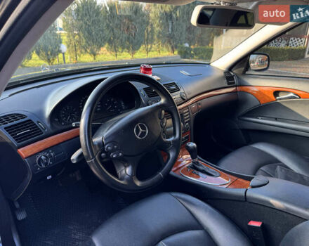 Чорний Мерседес Е-Клас, об'ємом двигуна 2.15 л та пробігом 380 тис. км за 10200 $, фото 45 на Automoto.ua