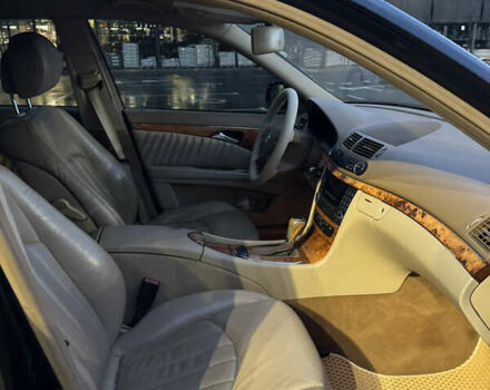 Мерседес Е-Клас 2008 у Чернігові на Automoto.ua Чорний Мерседес Е-Клас, об'ємом двигуна 3 л та пробігом 291 тис. км за 9200 $, фото 19 на Automoto.ua