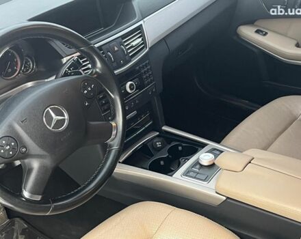 Черный Мерседес Е-Класс, объемом двигателя 3 л и пробегом 340 тыс. км за 13890 $, фото 18 на Automoto.ua