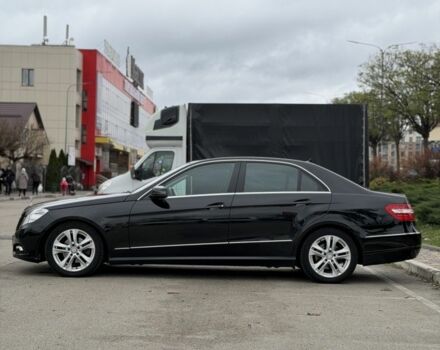 Чорний Мерседес Е-Клас, об'ємом двигуна 2.1 л та пробігом 310 тис. км за 10499 $, фото 1 на Automoto.ua