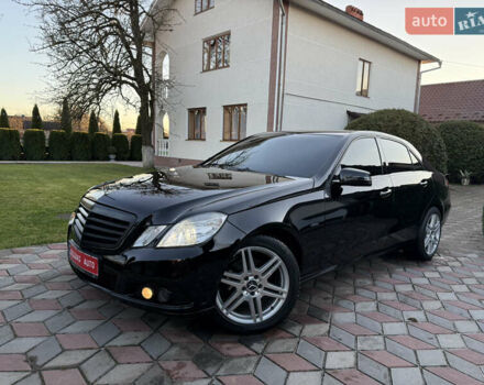 Черный Мерседес Е-Класс, объемом двигателя 2.2 л и пробегом 279 тыс. км за 11450 $, фото 17 на Automoto.ua