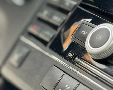 Чорний Мерседес Е-Клас, об'ємом двигуна 2.14 л та пробігом 337 тис. км за 12250 $, фото 40 на Automoto.ua