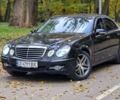 Черный Мерседес Е-Класс, объемом двигателя 2.2 л и пробегом 283 тыс. км за 10000 $, фото 1 на Automoto.ua
