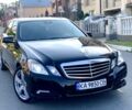 Черный Мерседес Е-Класс, объемом двигателя 2.1 л и пробегом 300 тыс. км за 12700 $, фото 1 на Automoto.ua