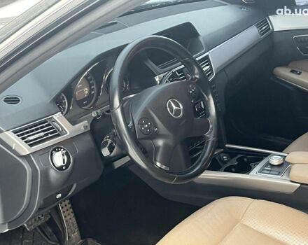 Черный Мерседес Е-Класс, объемом двигателя 3 л и пробегом 340 тыс. км за 13890 $, фото 16 на Automoto.ua