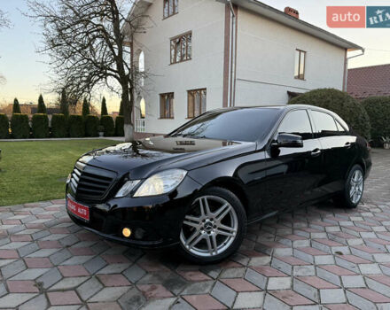 Черный Мерседес Е-Класс, объемом двигателя 2.2 л и пробегом 278 тыс. км за 11350 $, фото 4 на Automoto.ua