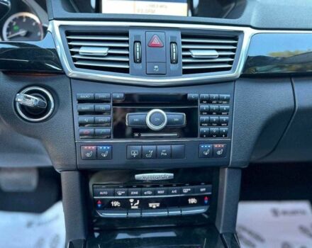 Чорний Мерседес Е-Клас, об'ємом двигуна 3 л та пробігом 218 тис. км за 15000 $, фото 8 на Automoto.ua