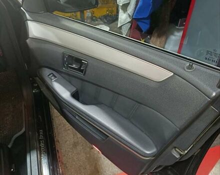 Чорний Мерседес Е-Клас, об'ємом двигуна 2.14 л та пробігом 413 тис. км за 11200 $, фото 16 на Automoto.ua