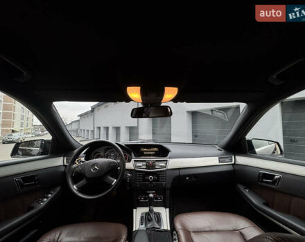 Черный Мерседес Е-Класс, объемом двигателя 2.2 л и пробегом 330 тыс. км за 13500 $, фото 25 на Automoto.ua