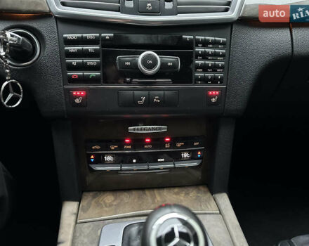 Черный Мерседес Е-Класс, объемом двигателя 2.14 л и пробегом 325 тыс. км за 13000 $, фото 47 на Automoto.ua