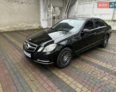 Черный Мерседес Е-Класс, объемом двигателя 2.14 л и пробегом 325 тыс. км за 13000 $, фото 3 на Automoto.ua