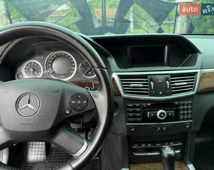 Черный Мерседес Е-Класс, объемом двигателя 2.2 л и пробегом 278 тыс. км за 11350 $, фото 39 на Automoto.ua