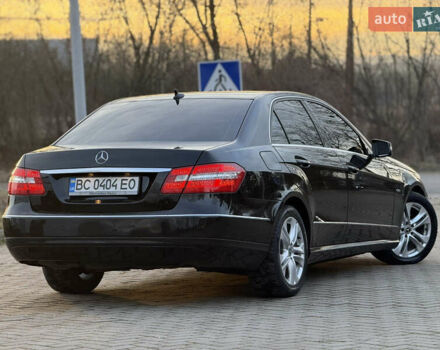 Чорний Мерседес Е-Клас, об'ємом двигуна 2.14 л та пробігом 337 тис. км за 12250 $, фото 16 на Automoto.ua