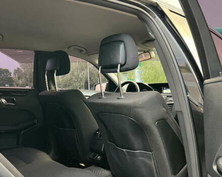 Черный Мерседес Е-Класс, объемом двигателя 2.2 л и пробегом 320 тыс. км за 12300 $, фото 28 на Automoto.ua