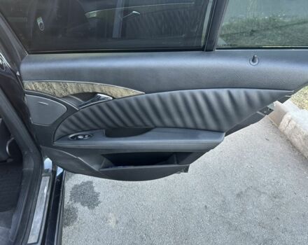 Черный Мерседес Е-Класс, объемом двигателя 3 л и пробегом 378 тыс. км за 10000 $, фото 14 на Automoto.ua