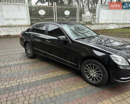Черный Мерседес Е-Класс, объемом двигателя 2.14 л и пробегом 325 тыс. км за 13000 $, фото 10 на Automoto.ua