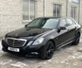 Черный Мерседес Е-Класс, объемом двигателя 2.1 л и пробегом 351 тыс. км за 12900 $, фото 1 на Automoto.ua