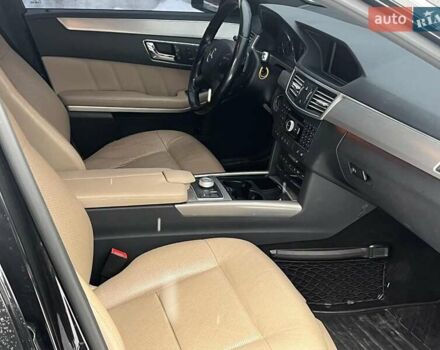 Черный Мерседес Е-Класс, объемом двигателя 3 л и пробегом 340 тыс. км за 13890 $, фото 27 на Automoto.ua