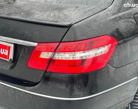 Черный Мерседес Е-Класс, объемом двигателя 3 л и пробегом 340 тыс. км за 13890 $, фото 10 на Automoto.ua