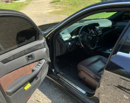 Чорний Мерседес Е-Клас, об'ємом двигуна 2.99 л та пробігом 314 тис. км за 11000 $, фото 9 на Automoto.ua