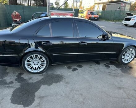 Черный Мерседес Е-Класс, объемом двигателя 3 л и пробегом 378 тыс. км за 10000 $, фото 3 на Automoto.ua